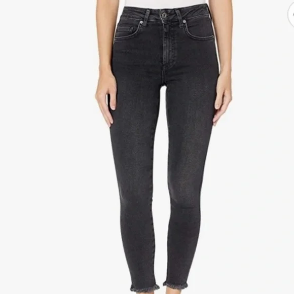 NWT Free People We the Free Raw Hem High-Rise Jegging Washed Black Denim Jeans - Picture 2 of 11